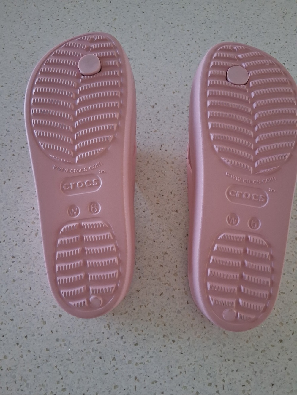CROCS Pink Classic Flip Sandals-NWOT never worn - Picture 3 of 3